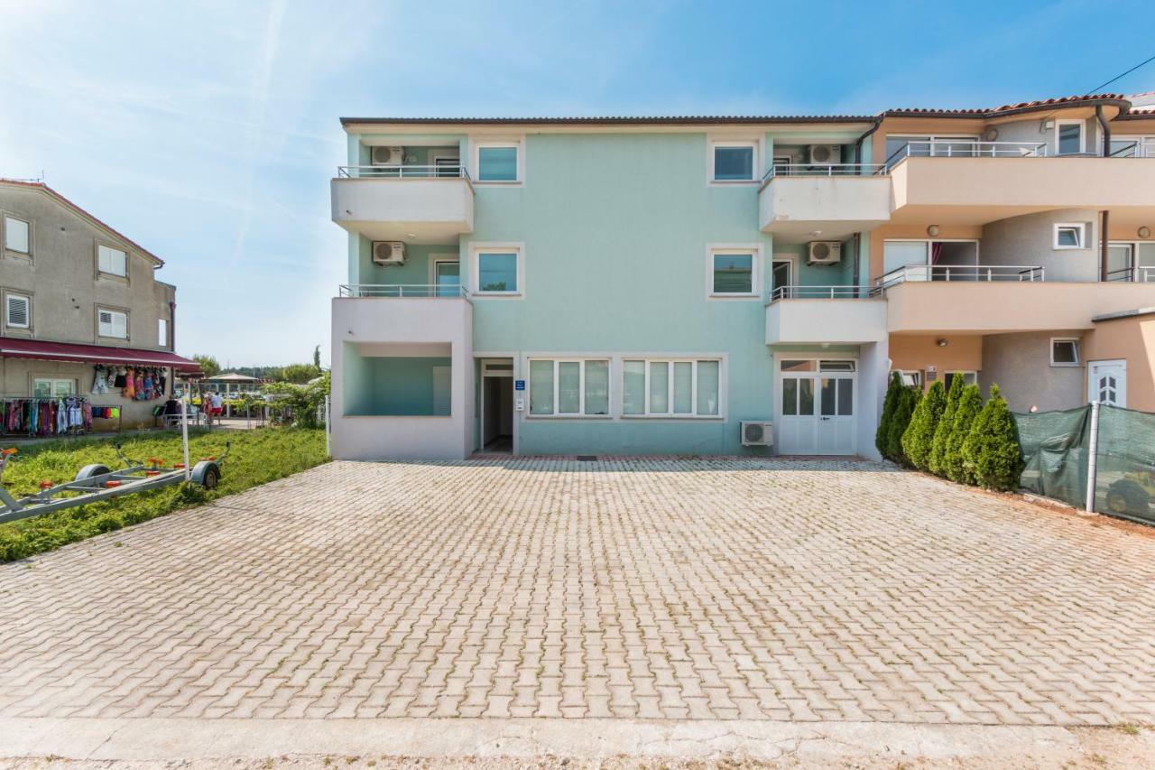 Apartments Riva 메덜린 외부 사진
