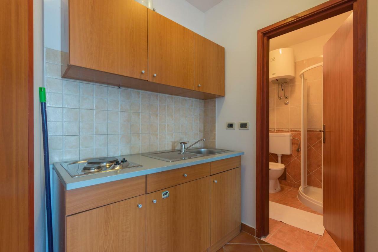 Apartments Riva 메덜린 외부 사진
