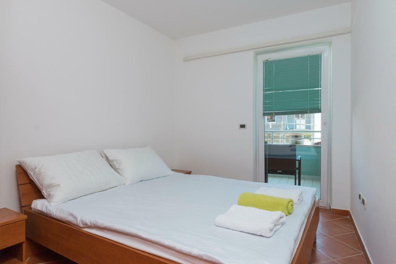Apartments Riva 메덜린 외부 사진