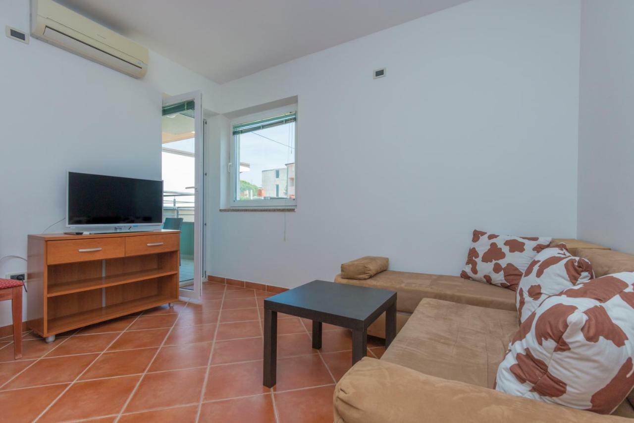 Apartments Riva 메덜린 외부 사진