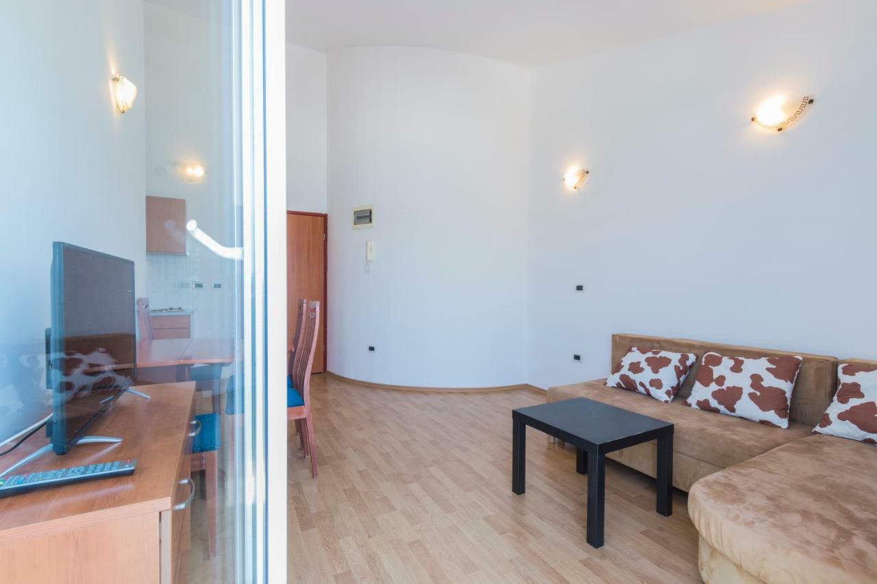 Apartments Riva 메덜린 외부 사진