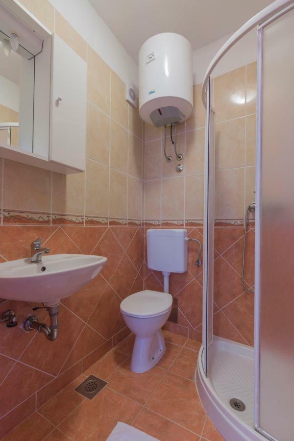 Apartments Riva 메덜린 외부 사진