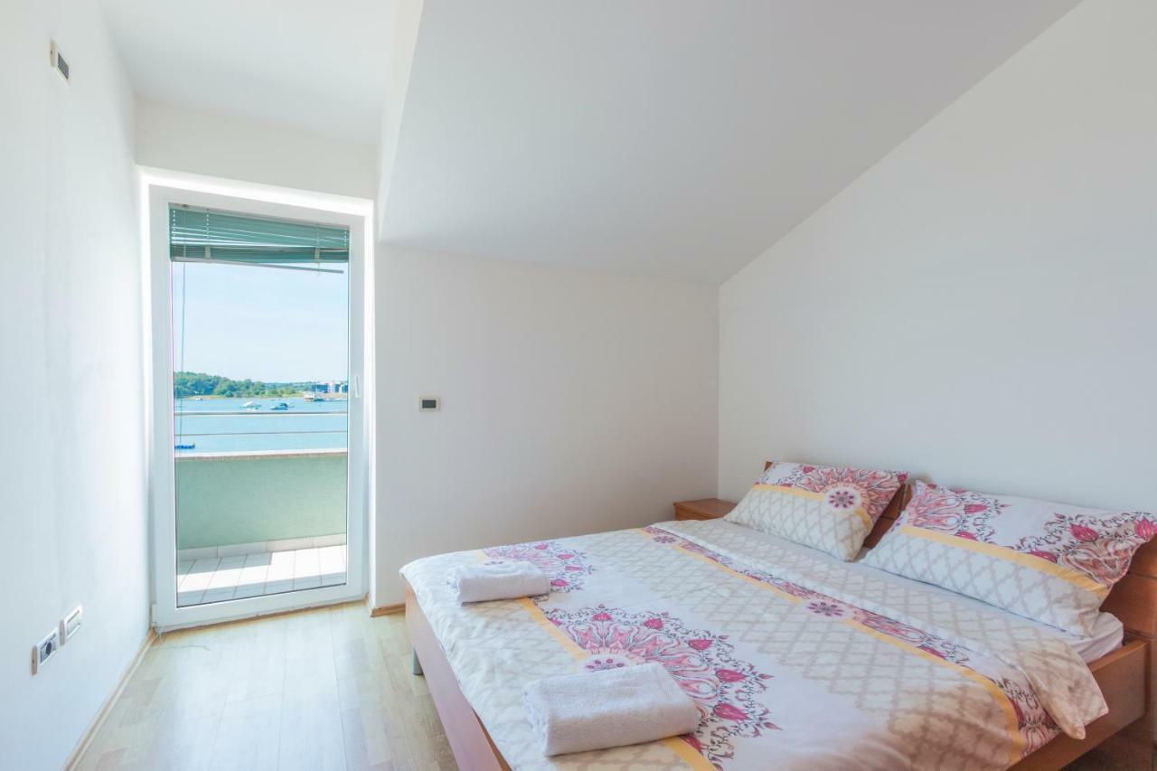 Apartments Riva 메덜린 외부 사진