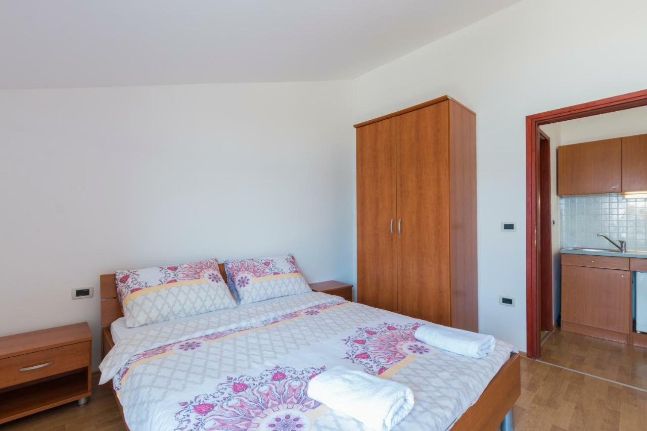 Apartments Riva 메덜린 외부 사진